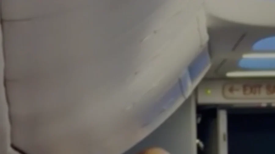 Southwest Airlines Pilot Urges Passengers to Call Their Senators to End Shutdown