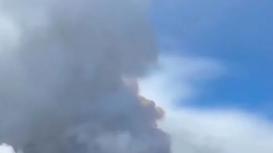 Hawaii: Rare 'Volnado' Spotted Near Kilauea Volcanic Eruption