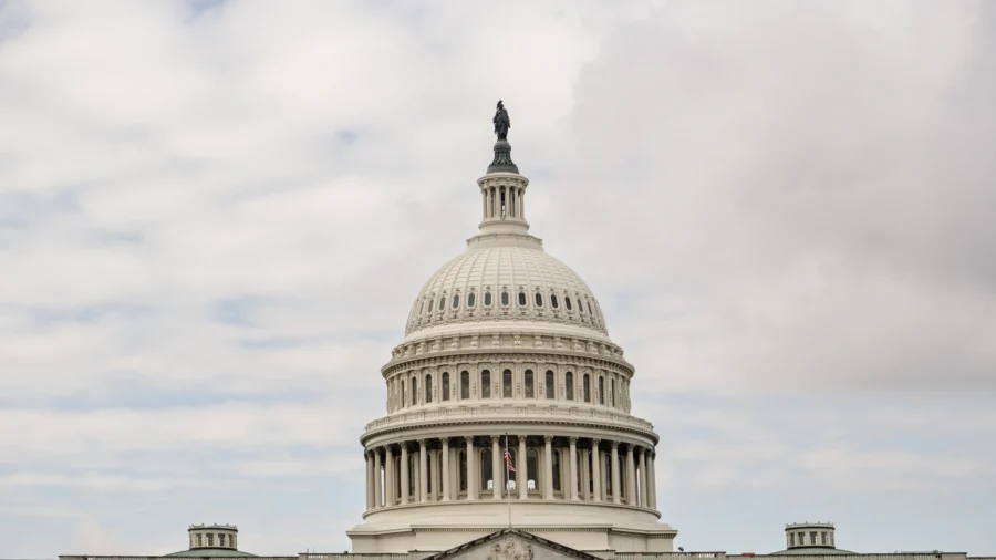 House Meets to Vote on Senate Bill to Reopen Government