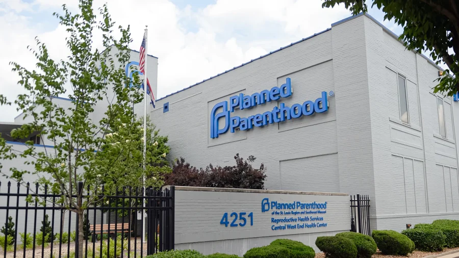Appeals Court Hears Arguments on Planned Parenthood Federation Funding Case