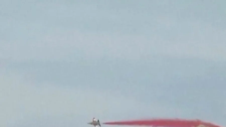 Acrobatic Aircraft Perform Aerial Feats on Opening Day of Dubai Airshow