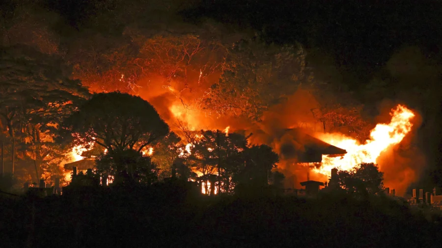 Japan's Biggest Fire in Nearly 50 Years Ravages 170 Buildings, Kills 1