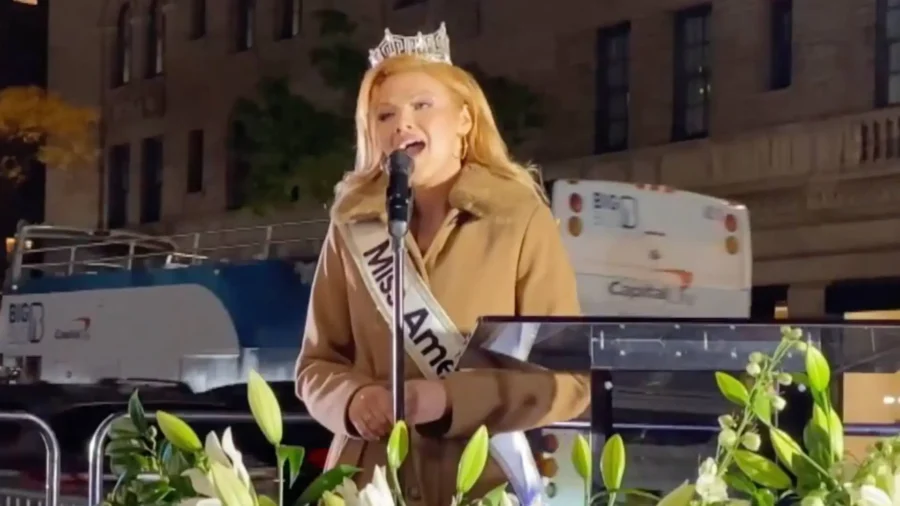 Miss America 2026 Joins Madison Avenue Holiday Lighting Ceremony in New York City