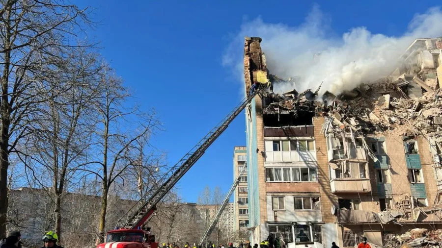 More Than 20 Killed in Russian Strike on Apartment Buildings in West Ukraine