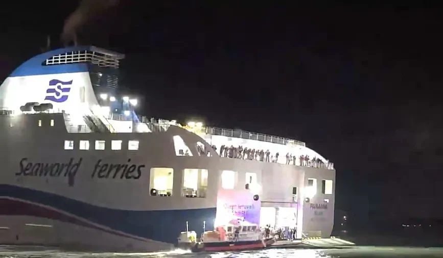 South Korean Ferry Carrying About 270 People Runs Aground