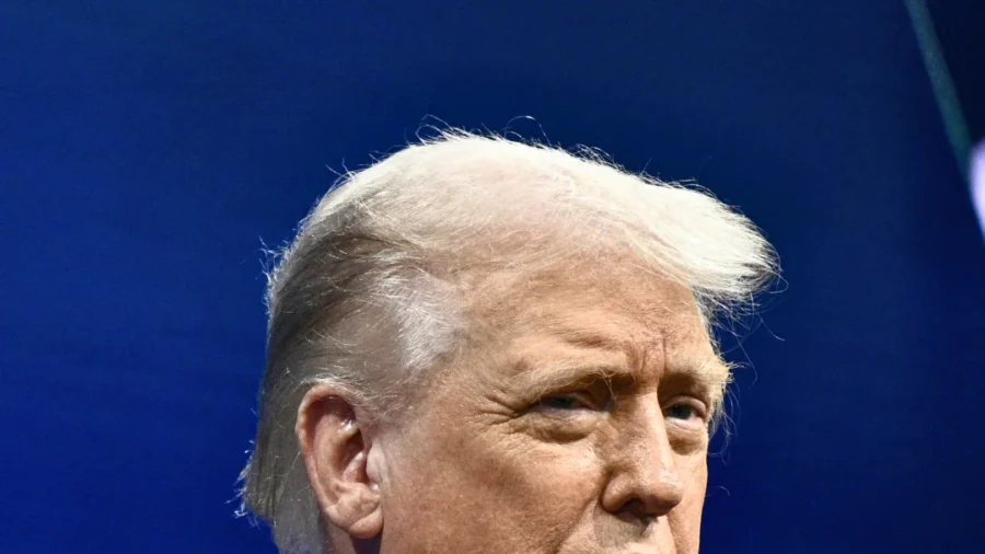 Trump Urges Scott Bessent to Work to Cut Fed Rates