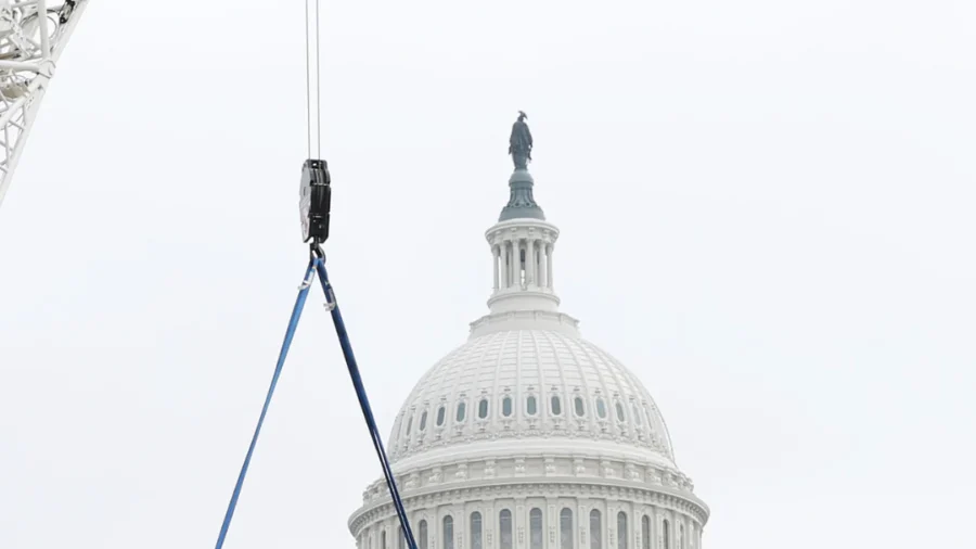 US Capitol Christmas Tree Arrives in DC