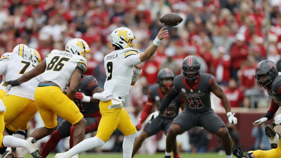College Football Roundup: Top 25 Action