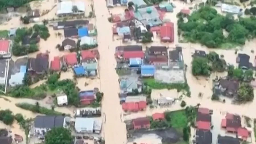 Drone Video Shows Severe Floods as Thousands Displaced in Malaysia