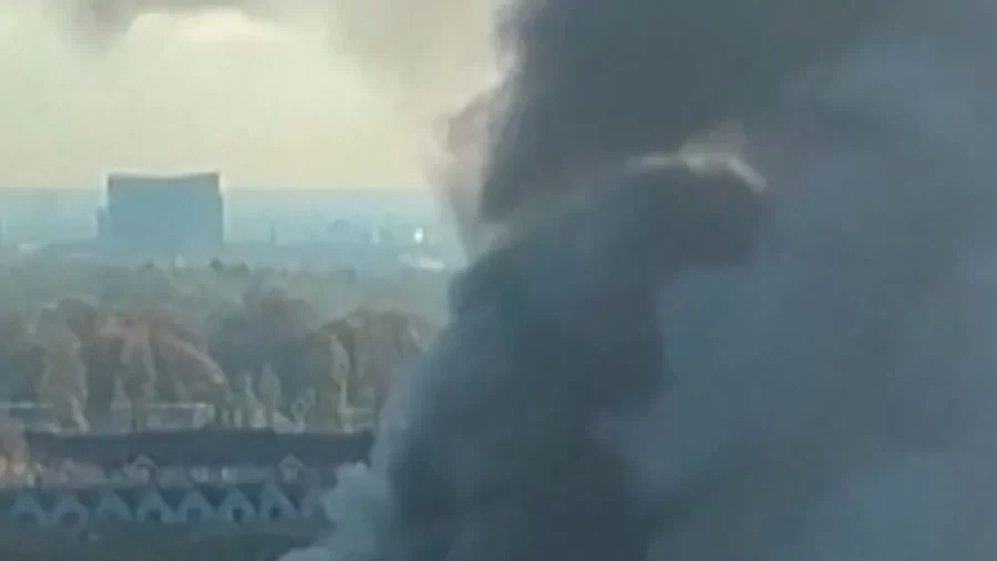 Eyewitness Video Shows Flames Engulfing Warehouse in West London