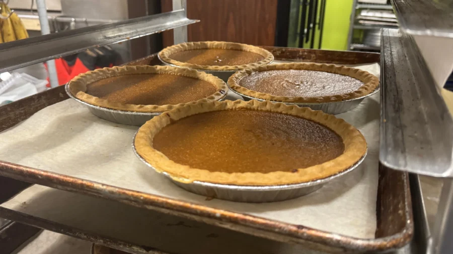 Thanksgiving Pits Sweet Potato Pie Against Pumpkin Pie