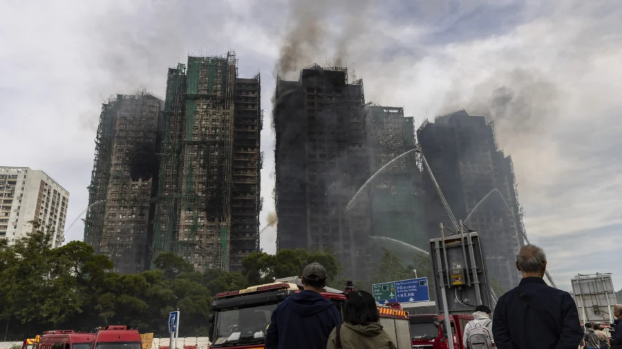 At Least 94 Dead as Hong Kong Firefighters Battle Burning Towers for 2nd Day
