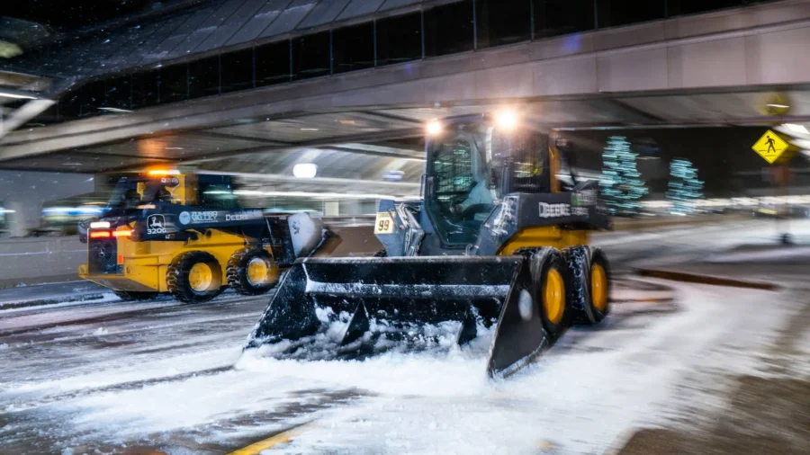 Holiday Travel Set to Hit a Snag Amid Winter Storms in Northern US