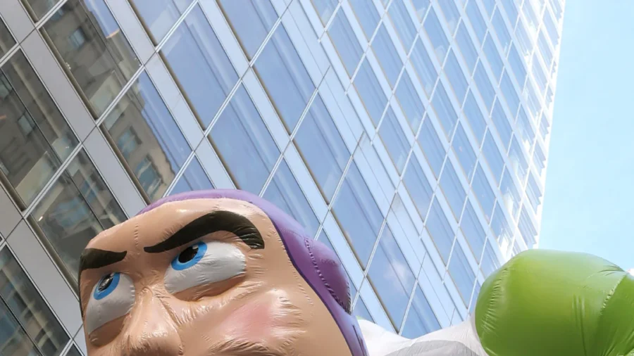 Giant Balloons Glide Through New York in Thanksgiving Parade