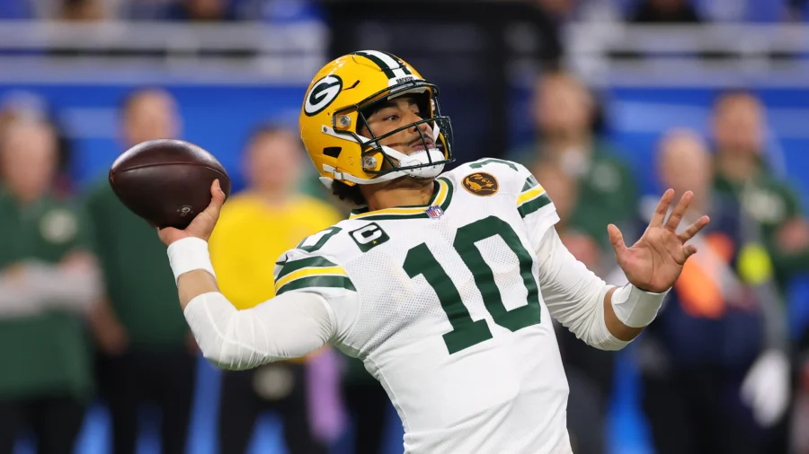 Packers QB Love Tosses 4 TD's in Thanksgiving Win