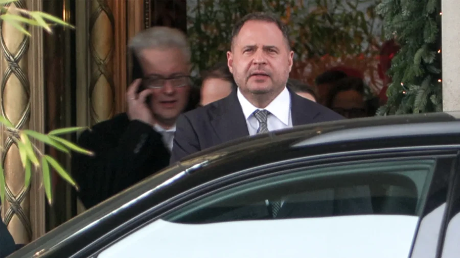 Zelenskyy's Chief of Staff Resigns as Ukraine Corruption Investigations Widen