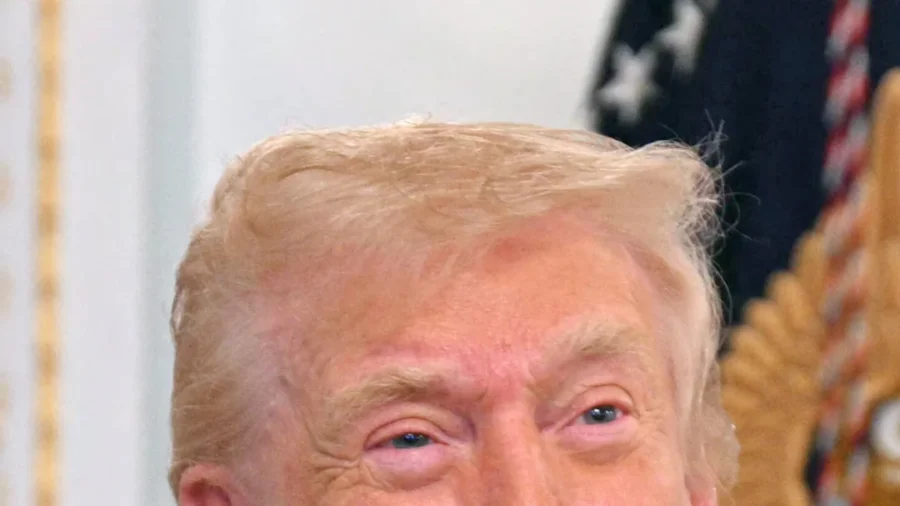 Trump Says He May Cut Income Tax 'Completely'