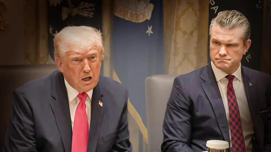 Trump Holds Cabinet Meeting
