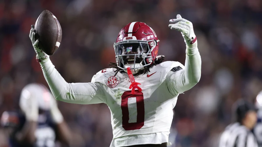 Alabama, Notre Dame Flip-Flop in Latest Playoff Rankings