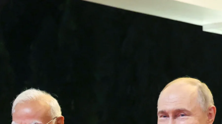 Modi and Putin Hold Informal Talks on First Day of Russian Leader's State Visit to India