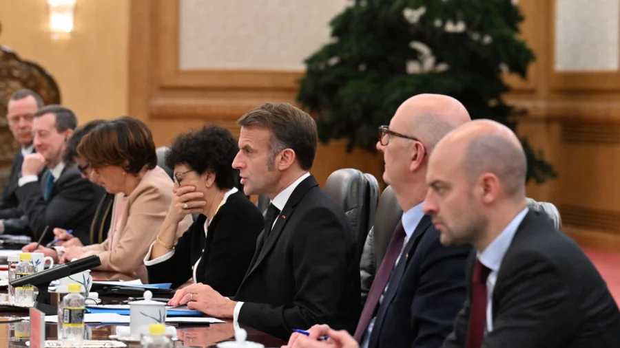 Macron Calls on Beijing to Rebalance Trade Relationship