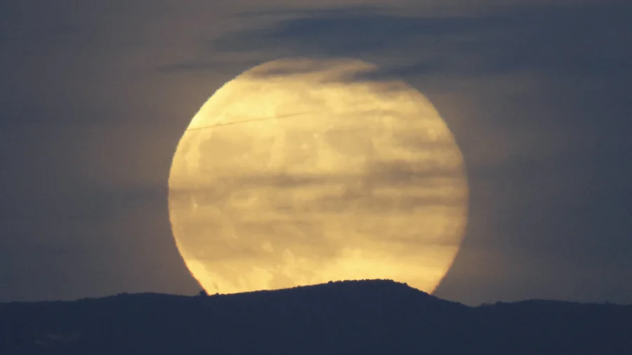 Last Supermoon of 2025 Dazzles the Night Sky