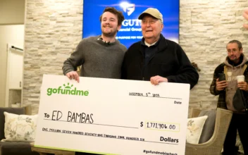 Strangers Donate Over $1.8 Million to Help 88-Year-Old Veteran Retire