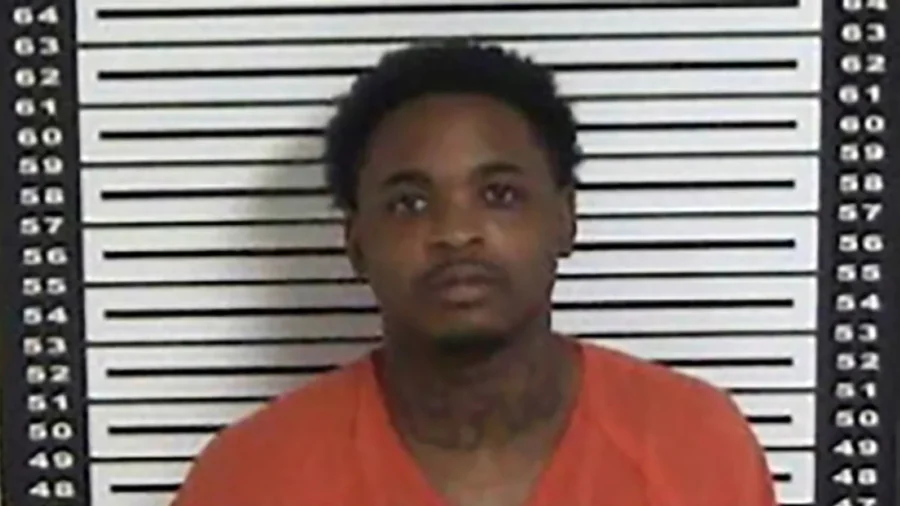 Manhunt Continues in Louisiana for Escaped Inmate