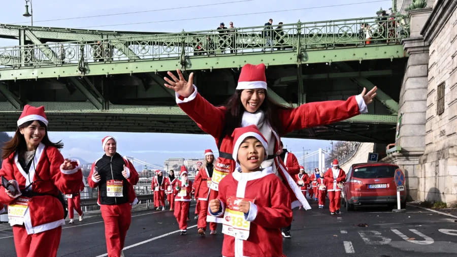 Thousands of Runners Participate in Santa Fun Run