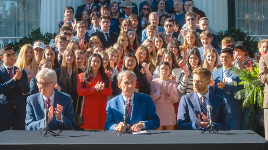Texas Governor Announces Turning Point USA Expansion in High Schools