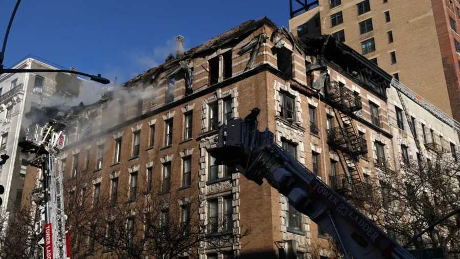 Fire Erupts at Manhattan Apartment Building