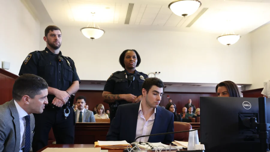 More Officers Testify in Lengthy Mangione Hearing