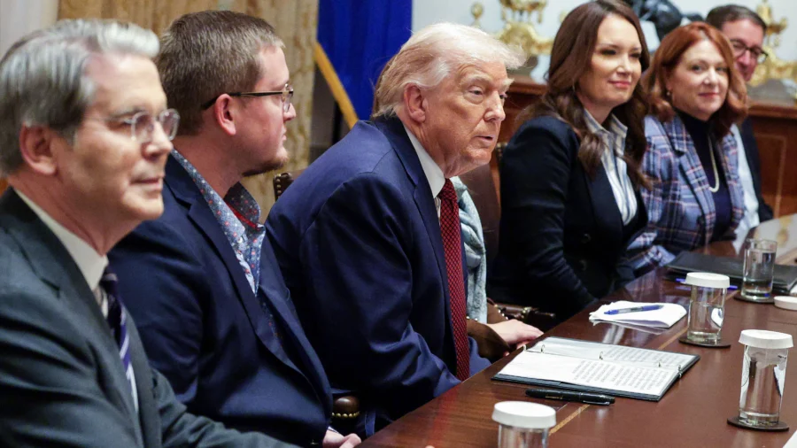 LIVE NOW: Trump Participates in Roundtable Discussion (Dec. 10)