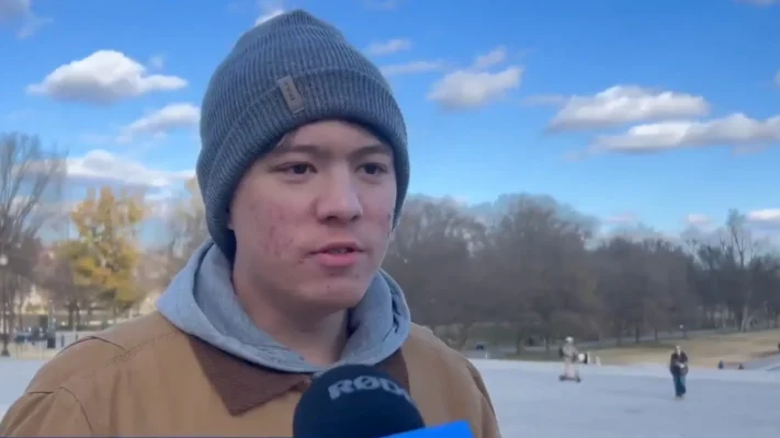 What the People Say: Should Social Media Be Banned for Kids?