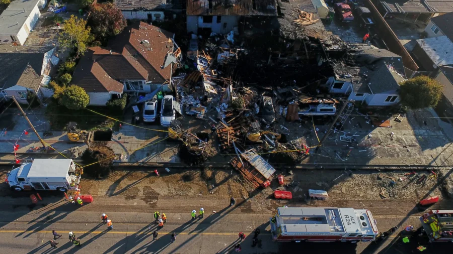 Gas Explosion in San Francisco Bay Area Damages Homes, 6 Injured