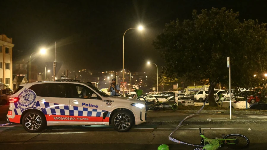 Bystander Who Tackled Armed Man at Bondi Beach Shooting Hailed as Hero