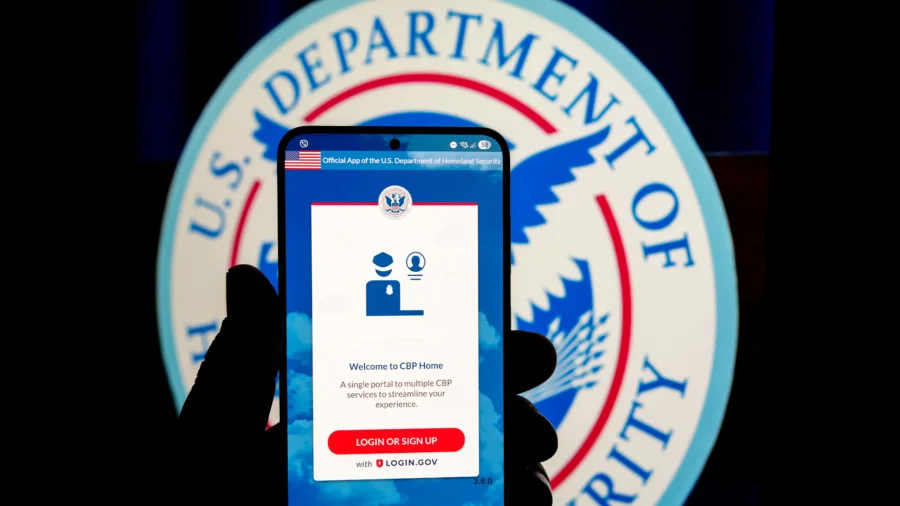 DHS Triples Self-Deportation Stipend to $3,000–But Only Until the End of the Year