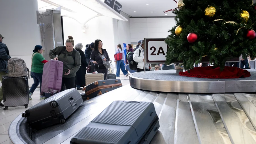 TSA Expects 44 Million Travelers Over the Holiday Season