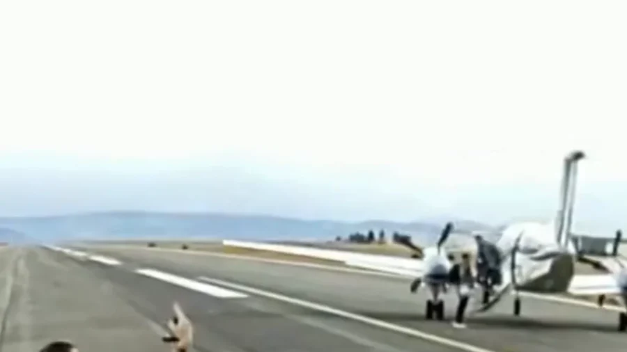 Airplane Lands Itself After In-flight Emergency