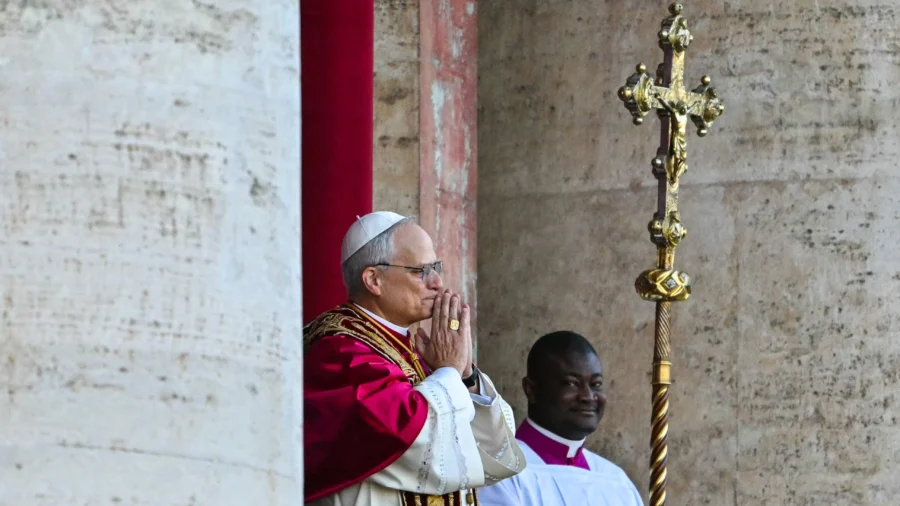 Pope Leo XIV Calls for End to Global Wars in His First Christmas Message