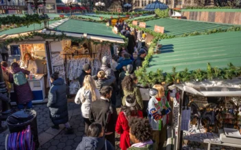 Union Square Holiday Market Brings Seasonal Cheer to NYC
