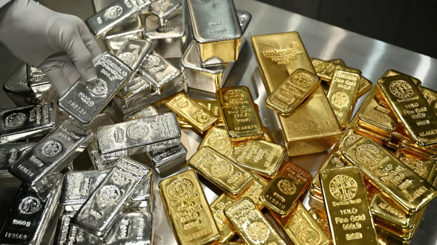 Gold and Silver Rebound as Investors Rush Back After Selloff