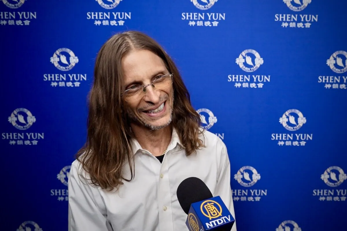 Charles Guarria, a journalist, author, and television host, became fascinated with Chinese history and wanted to know more about the country’s present-day realities after watching Shen Yun’s final performance of the season in Jacksonville on Dec. 28, 2025. (NTD)