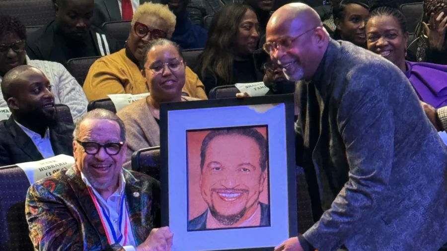 Gospel Singer Richard Smallwood Dies at 77