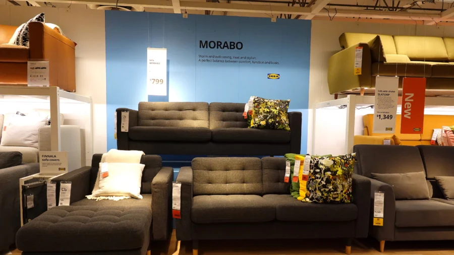 Trump Delays Tariff Hike on Furniture, Cabinets by 1 Year