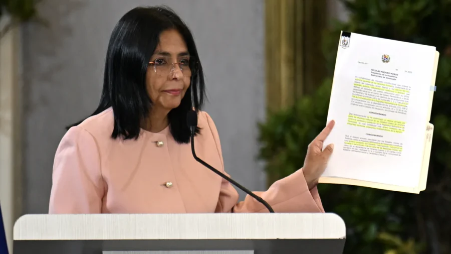Venezuela's Supreme Court Appoints Vice President With Socialist Background as Interim President