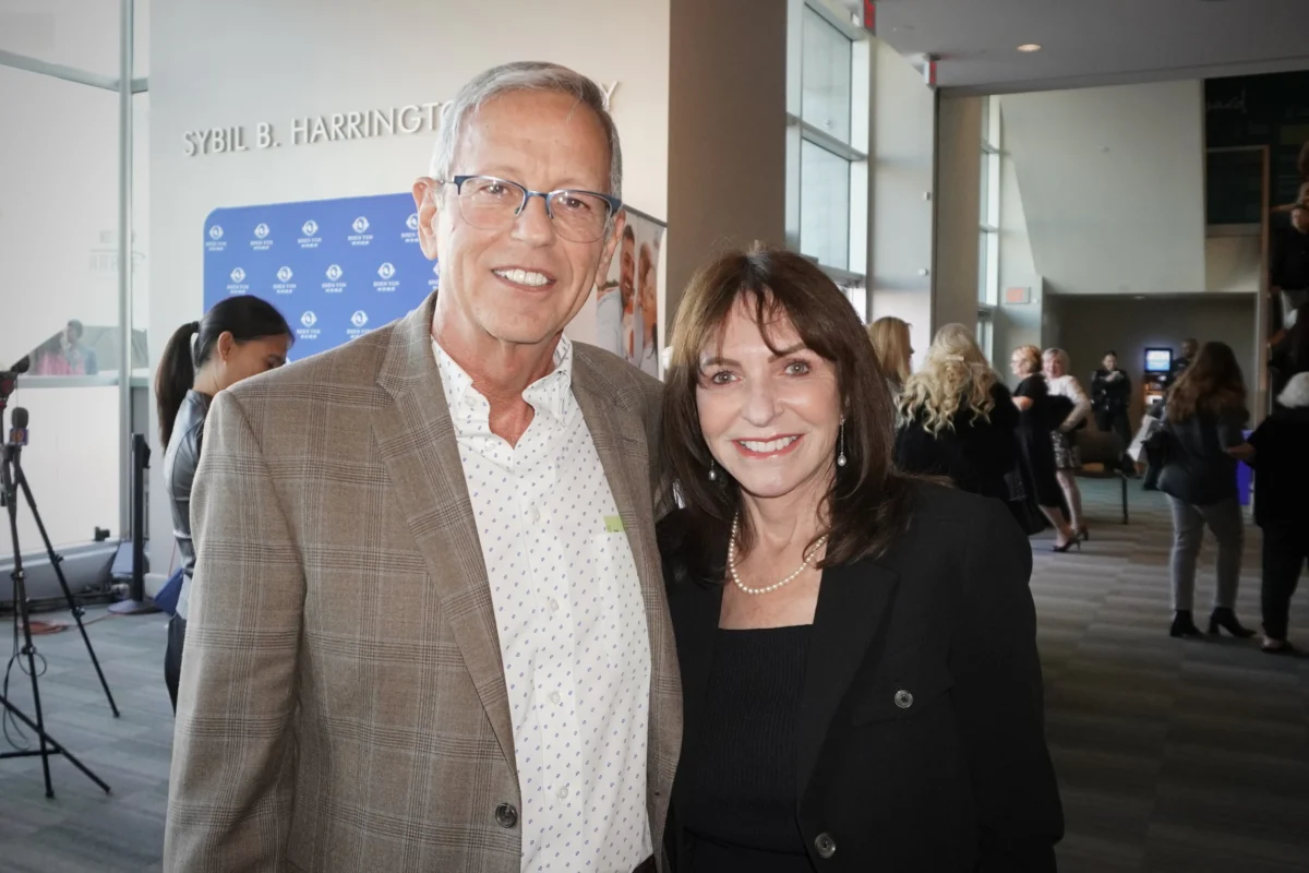 Steve and Kerry Peacock attend Shen Yun at the Long Center for the Performing Arts in Austin, Texas, on Jan. 4, 2026. (Sonia Wu/The Epoch Times)
