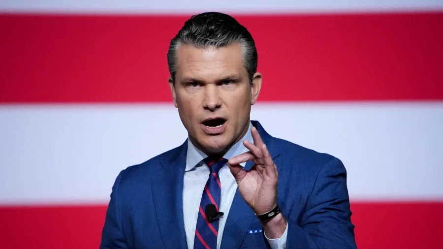 Hegseth Visits Shipyard Yards, Military Recruiting Station in Virginia