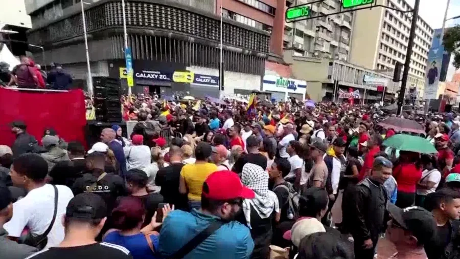 Venezuela Orders Police to Arrest US Operation Supporters