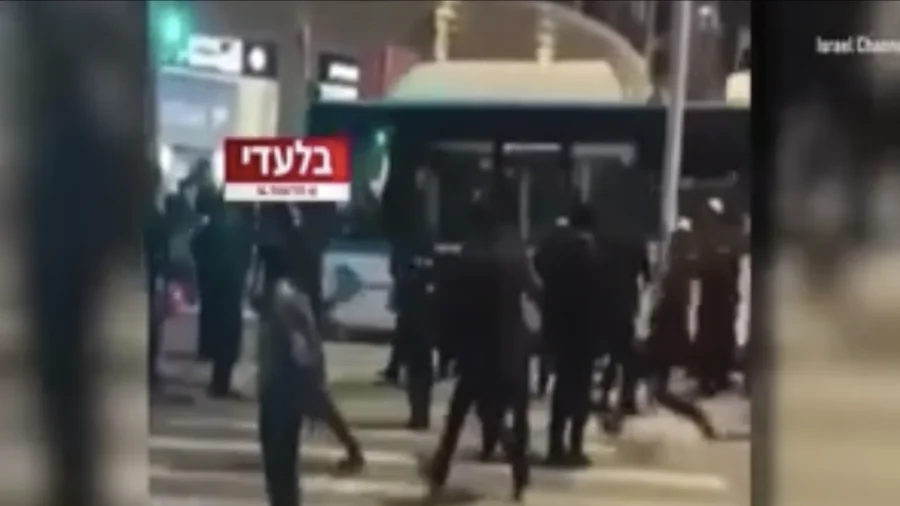 Bus Runs Over, Kills Teen Protesting Military Service in Israel